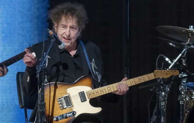 Bob Dylan iznenadio fanove obradom pjesme Leonarda Cohena 'Dance Me to the End of Love'