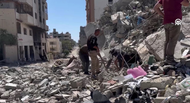 Nakon povlačenja vojske iz bolnice: Palestinci traže članove porodica