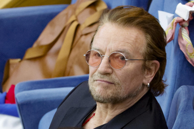 'O njoj se više nije govorilo': Bono u novim memoarima piše o smrti svoje majke