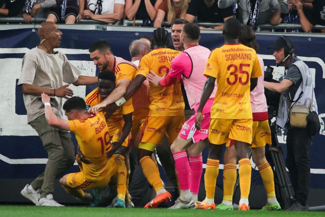 Zbog napada navijača na fudbalera prekinuta utakmica Bordeauxa i Rodeza