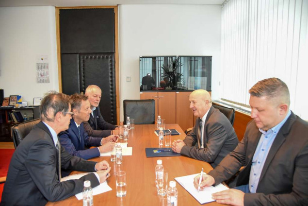 Bošnjak - Womble: Domaće institucije sredinom godine preuzimaju upravljanje migracijama u BiH