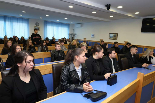 Socijalni dan u BPK Goražde, 145 srednjoškolaca stiče prva radna iskustva