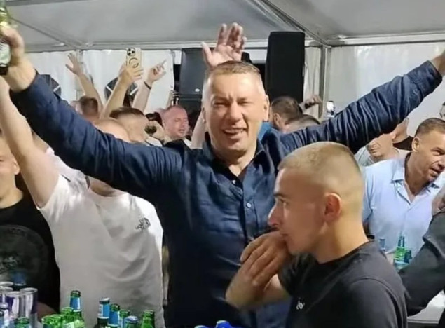 Snimci s manifestacije u Bratuncu izazvali reakcije zbog izvođenja nacionalističke pjesme