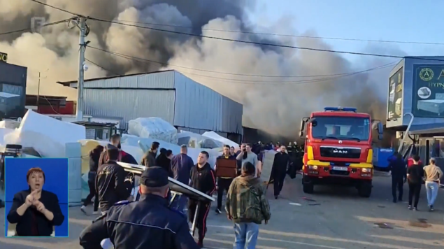 Brčko: Požar u fabrici namještaja ugašen, povrijeđeno deset osoba