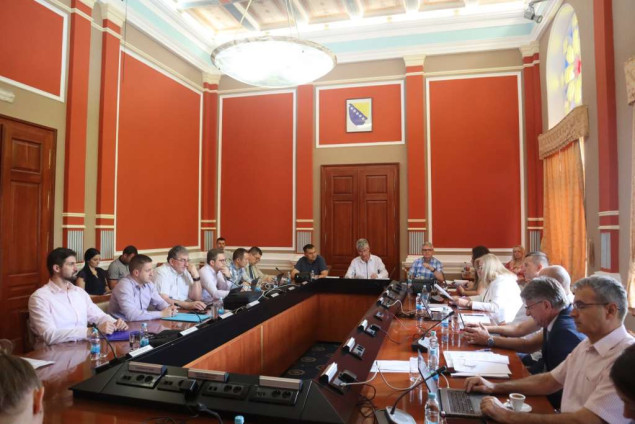 Brčko: Zbog nedostatka sredstava smanjeni iznosi za projekte amaterskog sporta i kulture