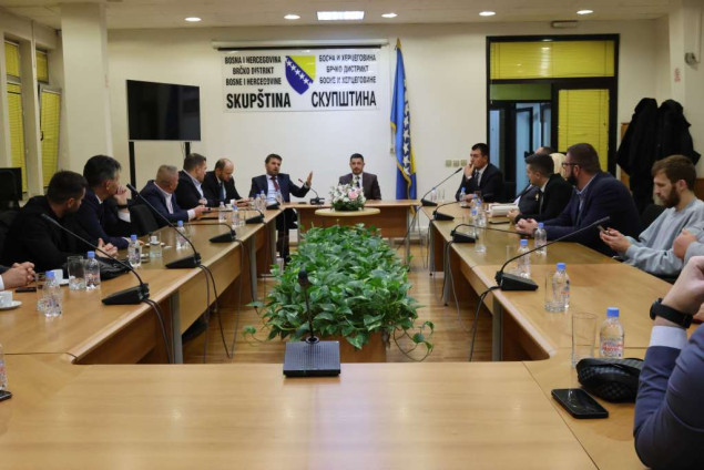 Jačanje saradnje i razmjena dobrih praksi između zakonodavnih tijela FBiH i Brčko distrikta BiH