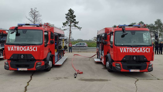 Vatrogasci Brčko distrikta BiH bogatiji za tri nova specijalizovana vozila
