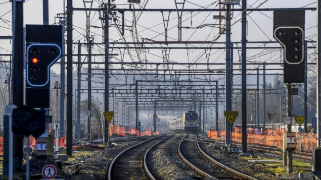 Oko 500 putnika evakuisano iz voza koji je saobraćao iz Brisela za Amsterdam