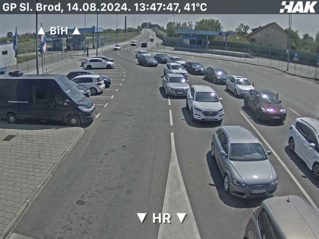 Deminerski radovi aktuelni su do 16 sati na ulazu u Bosansku Krupu iz pravca Bihaća, gužve na granici