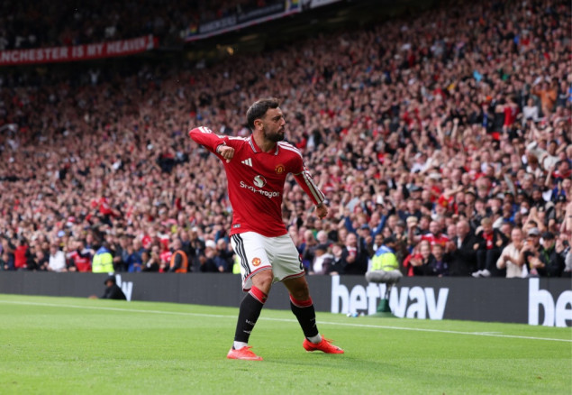 Manchester United pobijedio Ipswich uz het-trik Fernandesa
