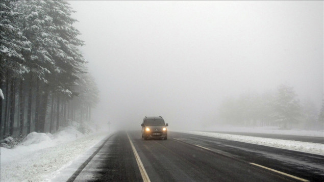Na magistralnoj cesti Bugojno-Kupres prevrnula se cisterna sa 40 kubika plina