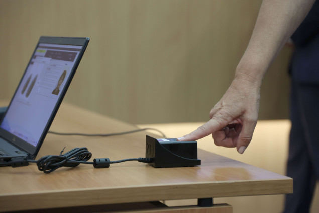 Centralnoj izbornoj komisiji BiH uručena testna izborna oprema