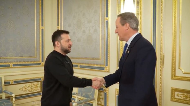Cameron u iznenadnoj posjeti Ukrajini, obećao britansku pomoć 'koliko god bila potrebna'