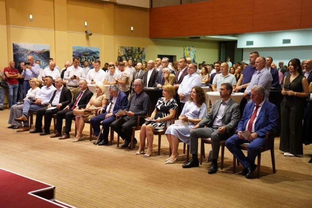 Čavara otvorio Međunarodnu likovnu koloniju Vitez