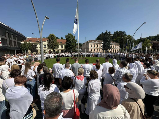 U Cazinu obilježen 11. juli - Dan sjećanja na žrtve genocida u Srebrenici
