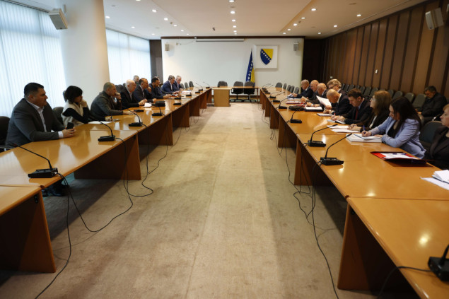 Poslanici i delegati PSBiH sa članovima CIK-a o izmjenama Izbornog zakona