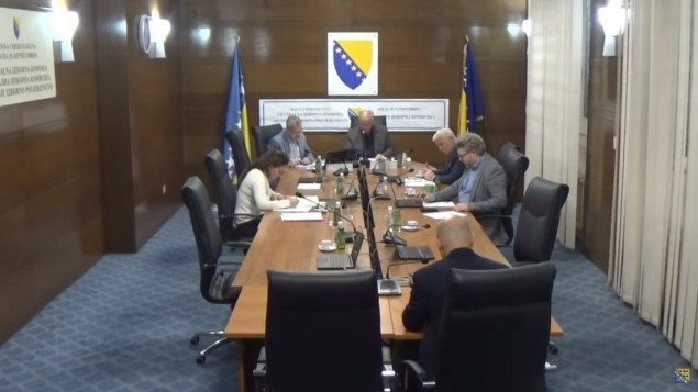 CIK BiH donio naredbu- počinje brojanje glasačkih listića nakon održanih prijevremenih izbora u Živinicama