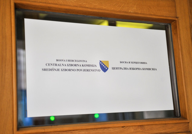 Na snazi zabrana objavljivanja rezultata istraživanja javnog mijenja u vezi sa glasanjem i izborima