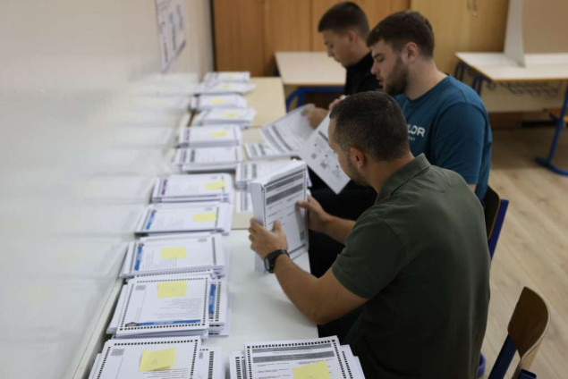 CIK BiH sutra počinje kontrolno brojanje glasačkih listića na biračkim mjestima s utvrđenim nepravilnostima