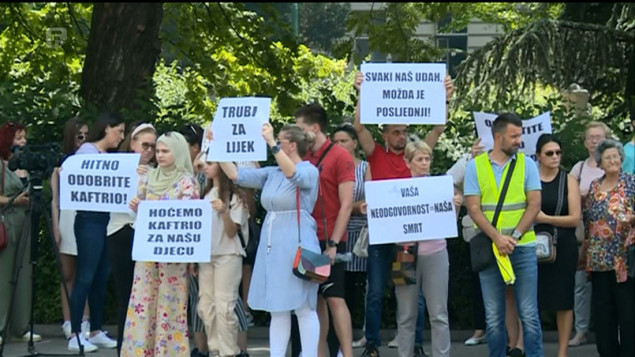 Prespora procedura: Protest roditelja djece oboljele od cistične fibroze