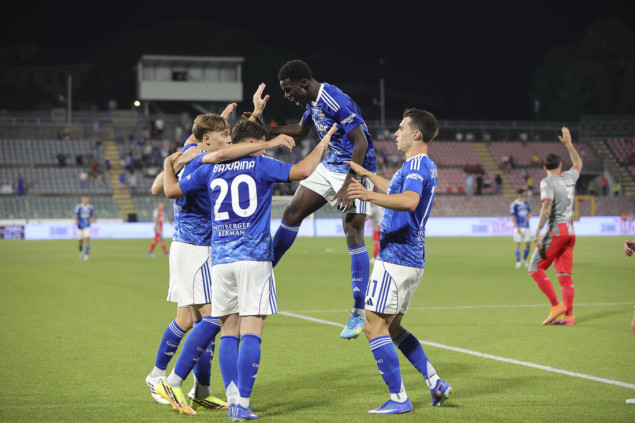 Cremonese ispao iz Serije A, Como u Ligi šampiona