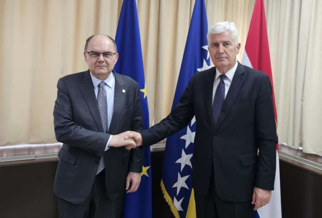 Čović i Schmidt razgovarali o aktuelnoj političkoj situaciji u BiH