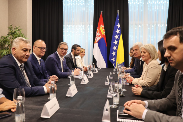 Čović i Krišto sastali se s Vučićem: Uspostavljena direktna aviolinija Beograd - Mostar
