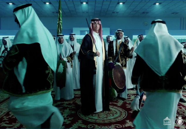 Cristiano Ronaldo zaplesao s mačem u tradicionalnoj arapskoj nošnji