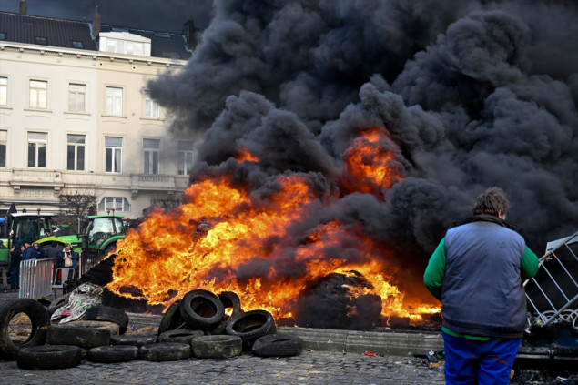 Demonstracije poljoprivrednika u Briselu eskalirale u nasilje