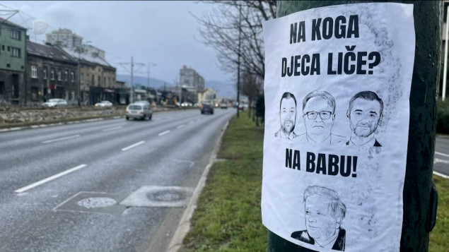 Pojedini predsjednici stranaka Osmorke na plakatima uspoređeni s ratnim zločincem