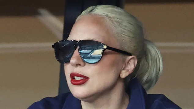 Lady Gaga fanovima u Parizu predstavila "komadić" svog narednog 7. albuma