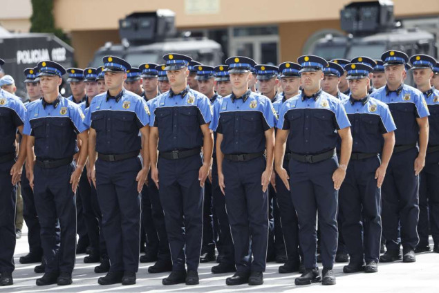 Sutra u Sarajevu veliki defile policijskih snaga - "Od prvog poziva do odbrane države"