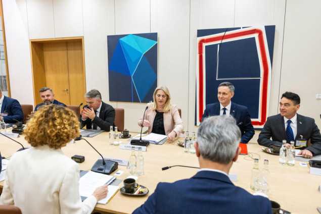 Bećirović u Briselu pozvao na dugoročno prisustvo NATO snaga u BiH