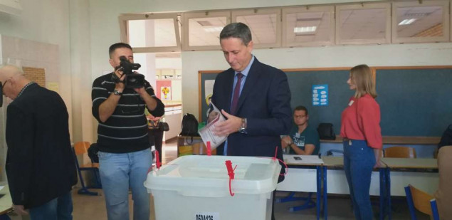 Denis Bećirović glasao u Tuzli