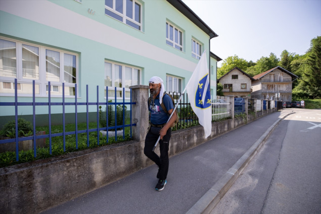 Nisvet Dizdarević na putu do Srebrenice pješke je prešao 1500 km