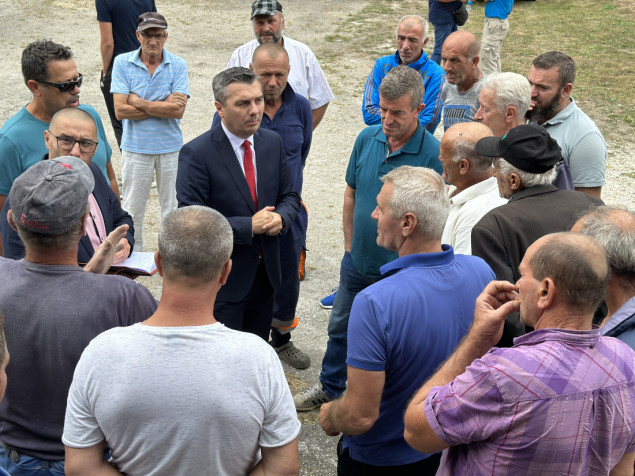 Ministar Dizdar u povratničkom naselju Kamenica: Napadi na povratnike su nedopustivi