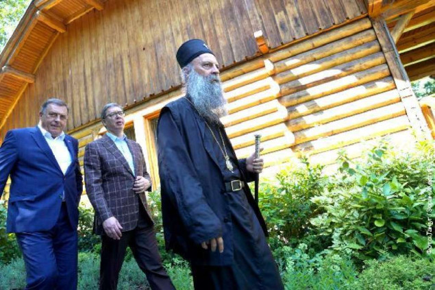 Vučić s patrijarhom Porfirijem i Dodikom razgovarao o ključnim pitanjima za srpski narod