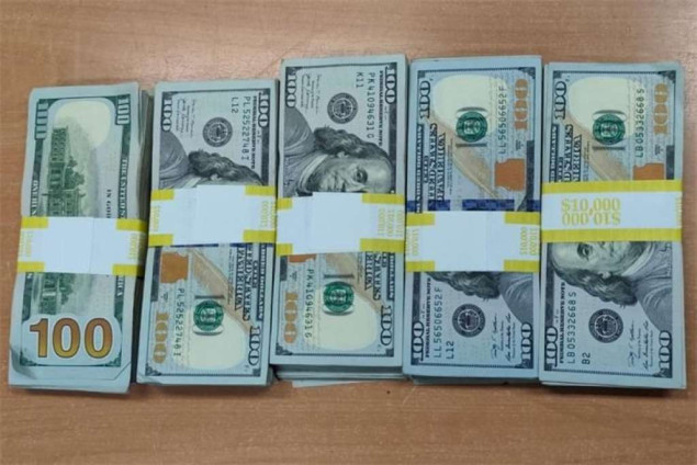 Državljanin SAD-a u vozilu bh. registracija nije prijavio 50.000 dolara gotovine