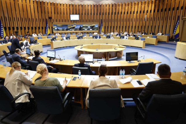 Dom naroda PSBiH po hitnom postupku razmatra prijedlog zakona o budžetu