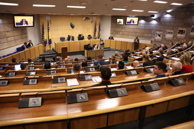 Sutra sjednica Doma naroda Parlamenta FBiH, Predstavnički zasjeda danas