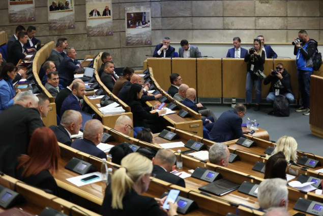 Na sjednici Doma naroda Parlamenta FBiH o penzijama, privatizaciji, turizmu