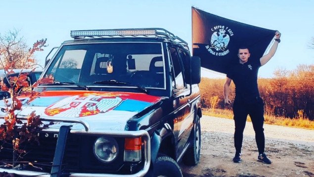 Godina zatvora: Provocirao žrtve dizanjem tri prsta i tetovažama četničkih vođa