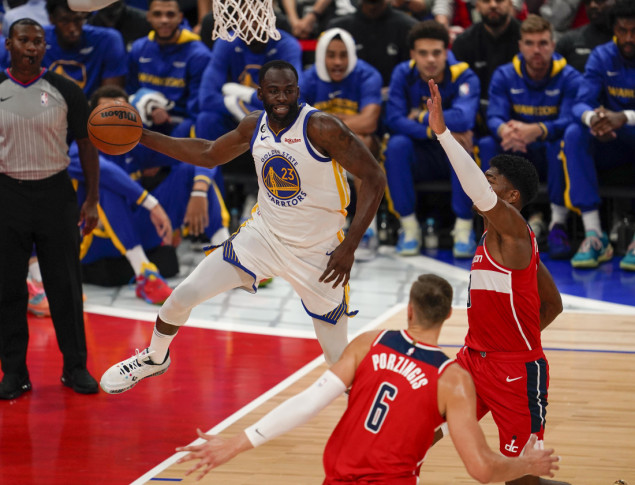 Draymond Green novčano kažnjen jer je udario saigrača u lice