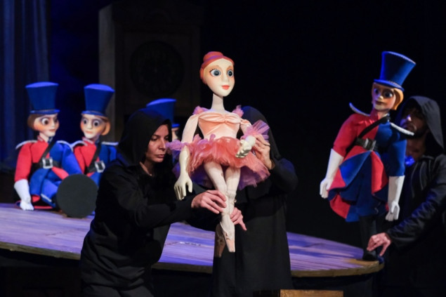 Sutra na sceni Pozorišta mladih predstava "Olovni vojnik"