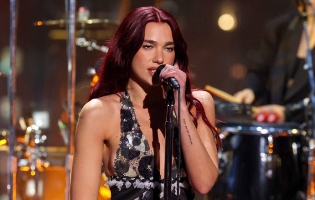 Dua Lipa kao voditeljica SNL-a: Nije da vam nisam dala ništa, dala sam vam najbolji meme