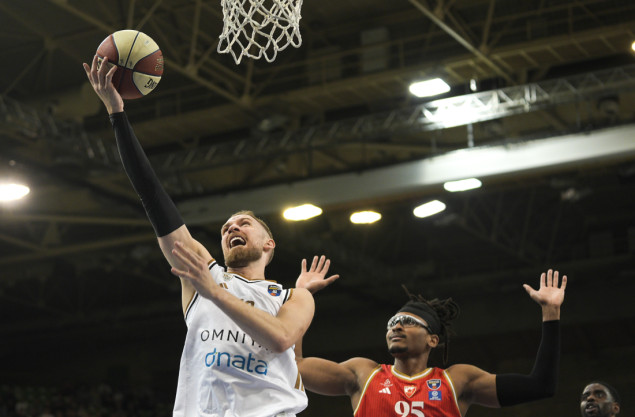 Dubai slavio protiv Crvene zvezde u Sarajevu, Musa ubacio 18, Kondić 14, Kamenjaš 4 poena