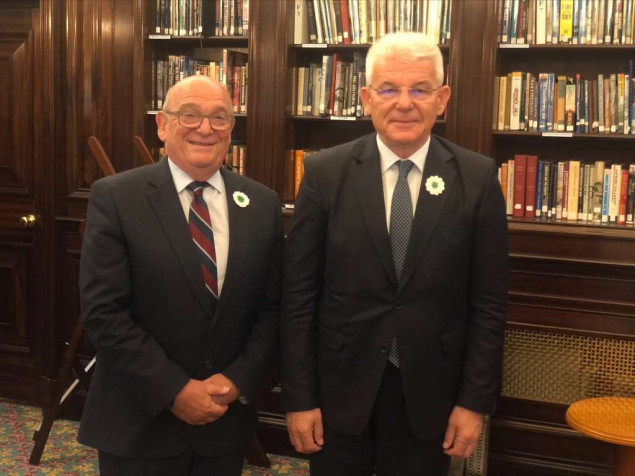 Džaferović zahvalio vlastima UK na posvećenom pristupu u čuvanju sjećanja na genocid u Srebrenici