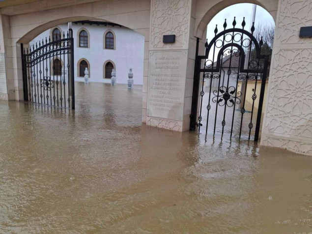 Nakon plavljenja džamije Sultan Mahmuda I u Prijedoru čeka se komisija za procjenu štete