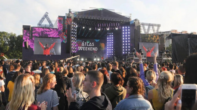 Zračni napadi ne mogu zaustaviti muziku na ukrajinskom festivalu