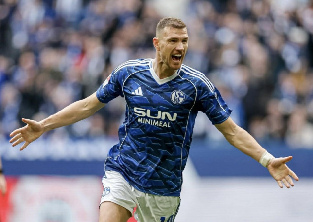 Edin Džeko postigao gol, ali i dobio direktan crveni karton